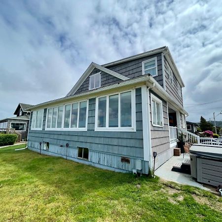 Seaside Beach Front House On The Promenade Villa Exterior photo